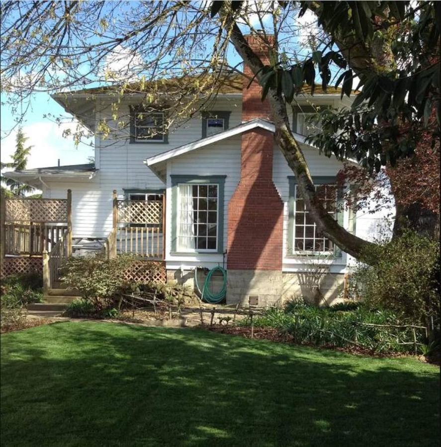 Monteith Hideaway In Downtown Monteith District Villa Albany Exterior photo